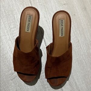 Steve Madden Tan Suede Mules